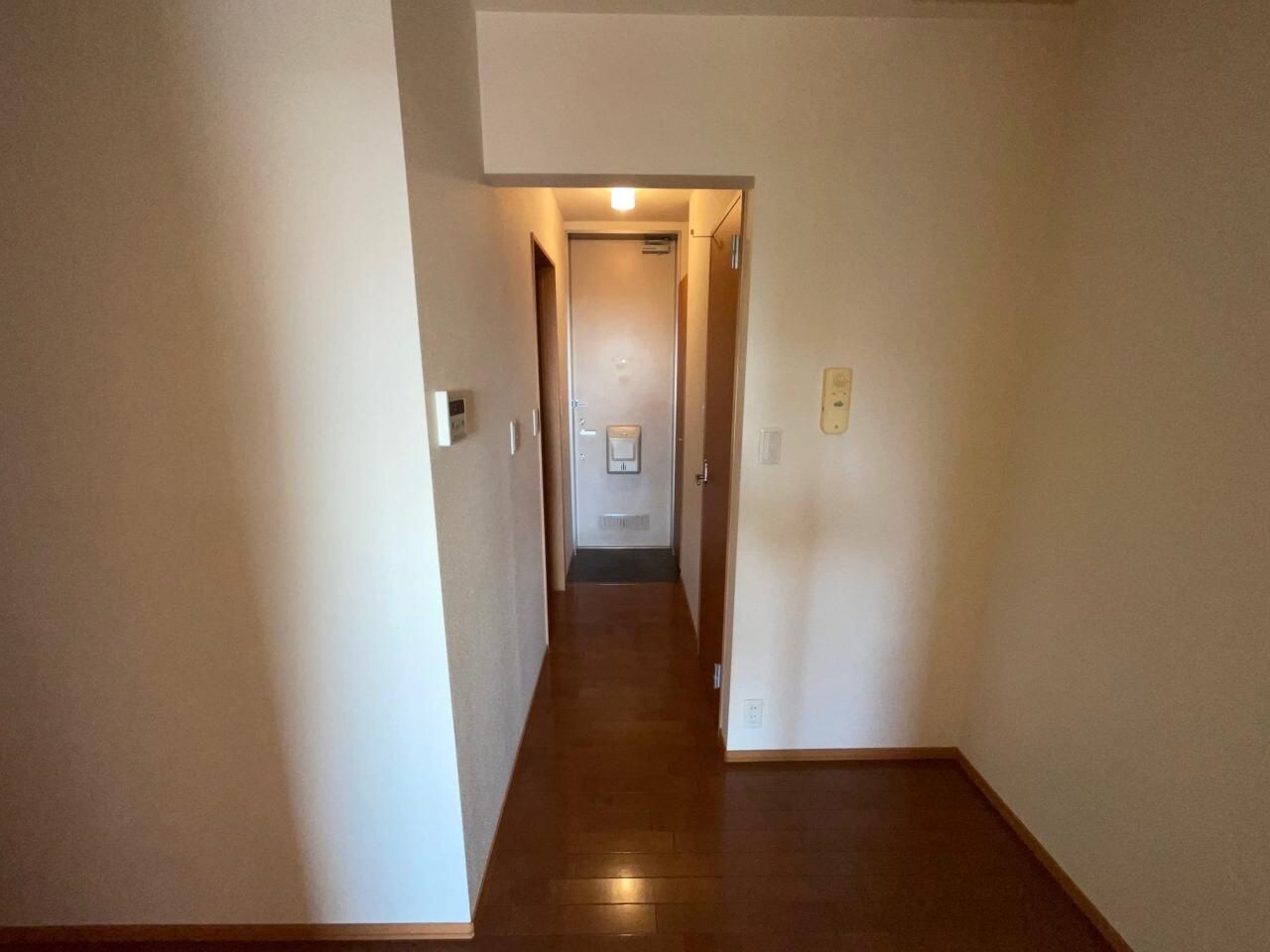 エスコート行基の物件内観写真