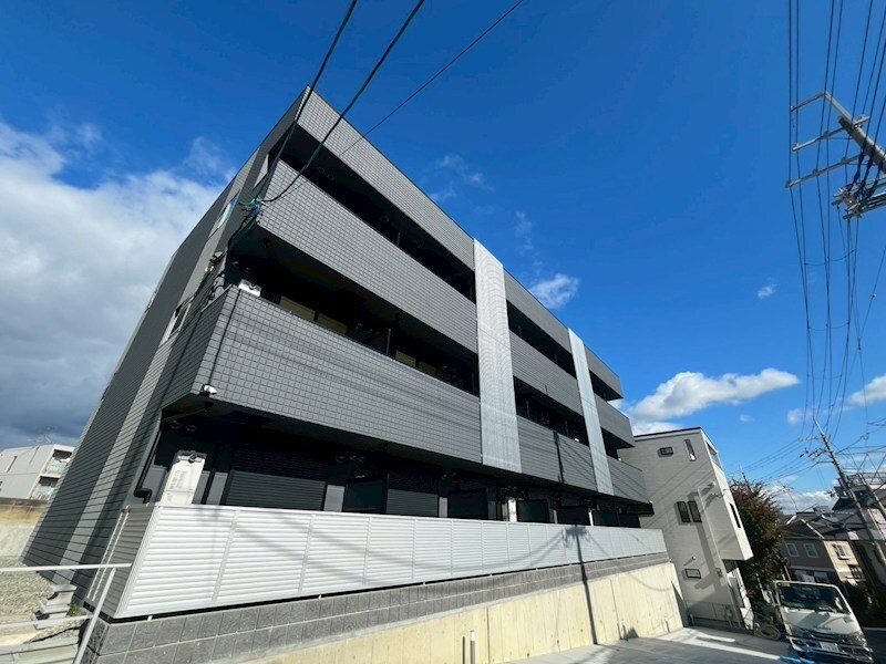 プルメリア阪大前の物件外観写真