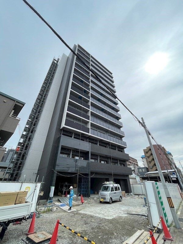 プレサンス東三国エンブレイスの物件外観写真