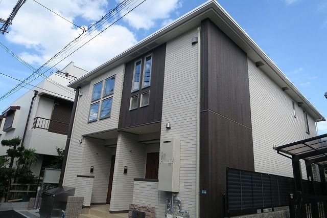 グランリヴェール本町の物件外観写真