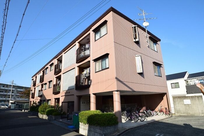 マノワールの物件外観写真