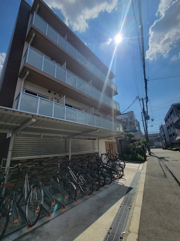 セオリー大阪アーバンレストの物件外観写真