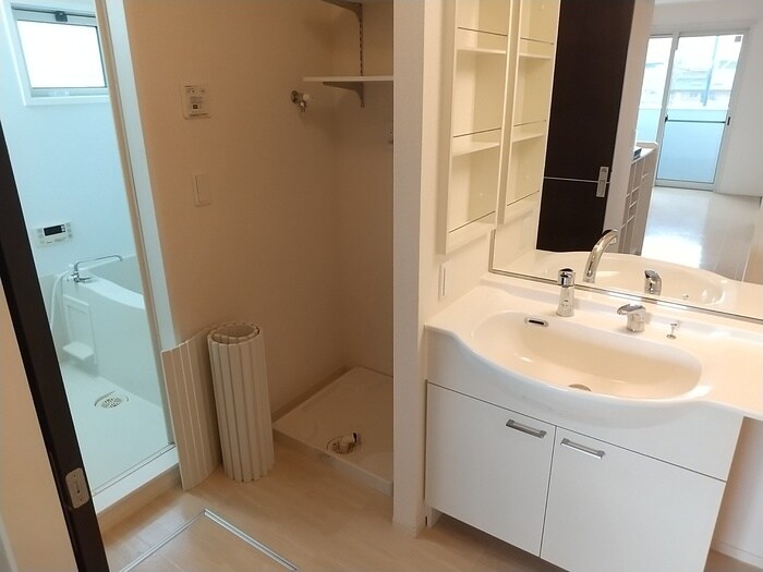 フォールズマリュードの物件内観写真