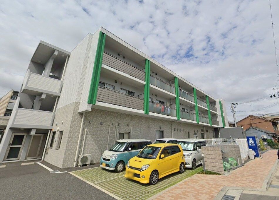 パイン　ガーデン　イケダの物件外観写真