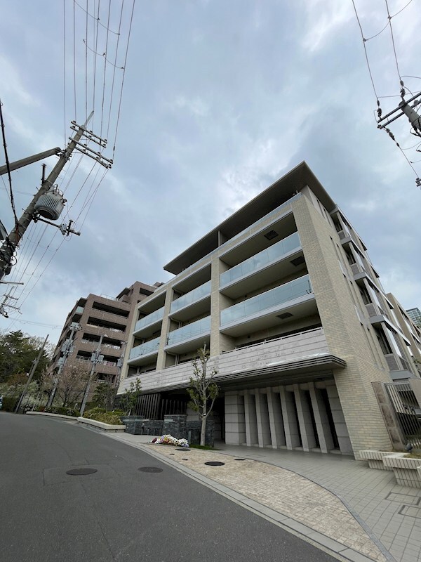 プラウド新千里西町の物件外観写真