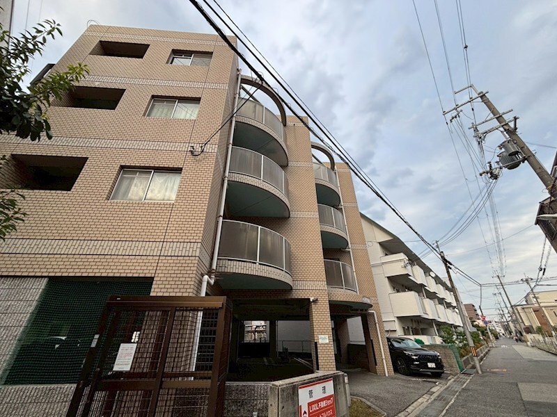 メゾンドゥフレールの物件外観写真