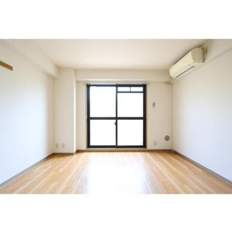 ローレル関大前の物件内観写真