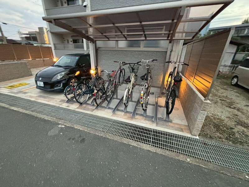 クリエオーレ猪名寺の物件内観写真