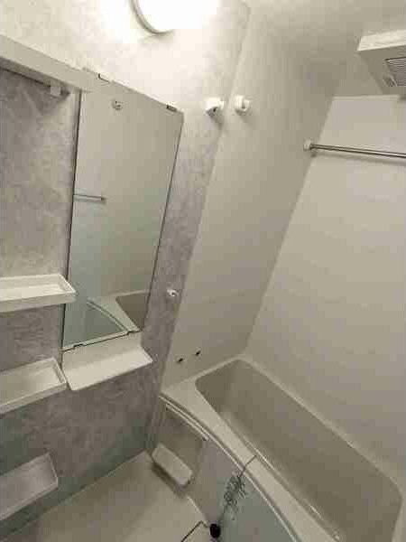 江坂駅 徒歩3分 10階の物件内観写真