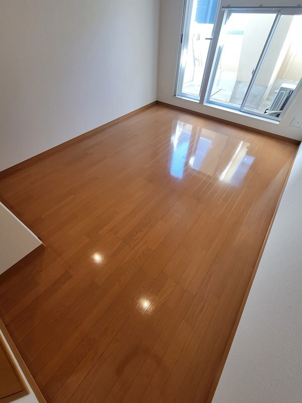 ミラクルセブン江坂の物件内観写真