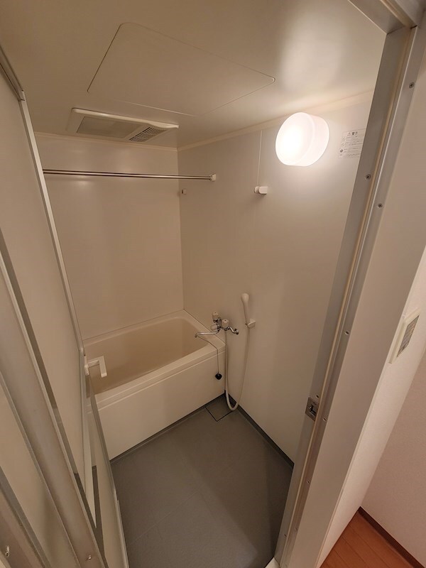 ミラクルセブン江坂の物件内観写真