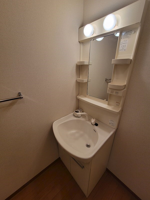 ミラクルセブン江坂の物件内観写真