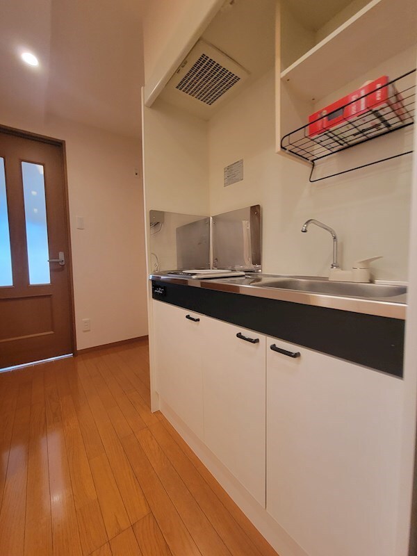 ミラクルセブン江坂の物件内観写真