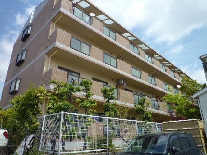 シャルマンコーポ荒牧の物件外観写真