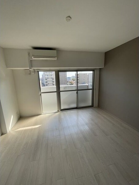 クレア・ド・ルーン伊丹の物件内観写真