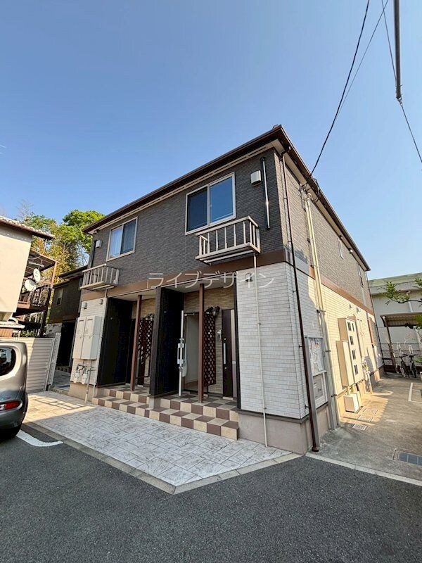 フィオーレ　デローベストの物件外観写真