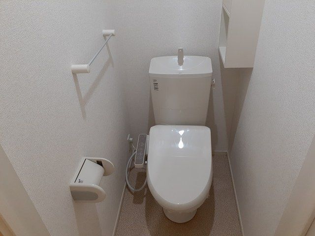 フィオーレ　デローベストの物件内観写真