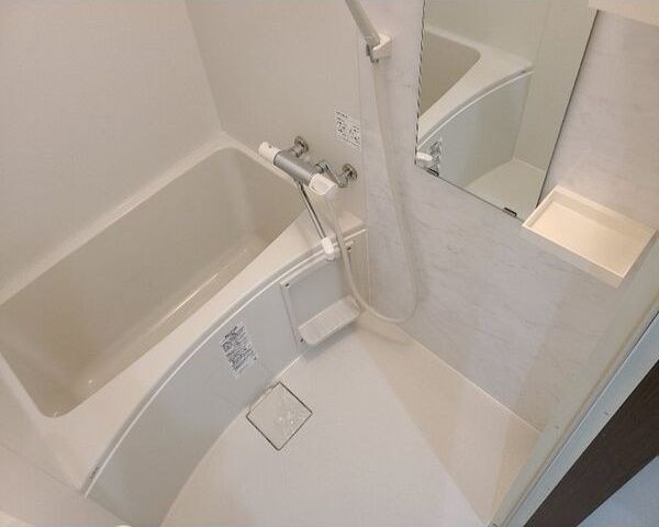 ワコーレヴィータ江坂EASTの物件内観写真