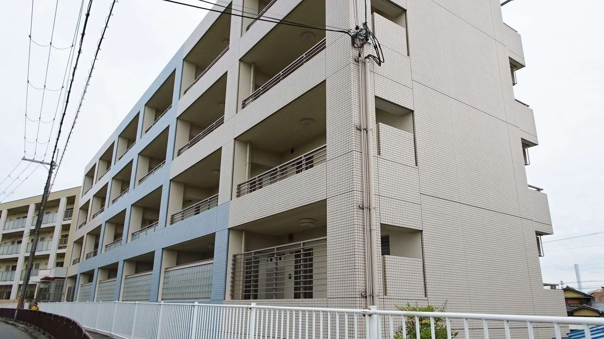 ジュネス別府の物件外観写真