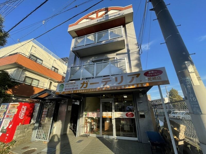 YAマンションの物件外観写真