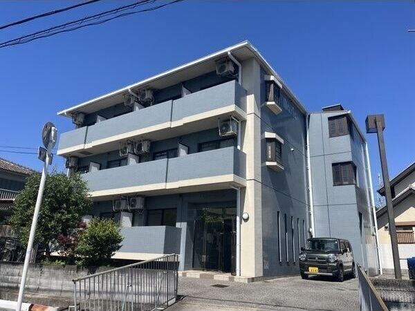 ジュネス蛍池の物件外観写真