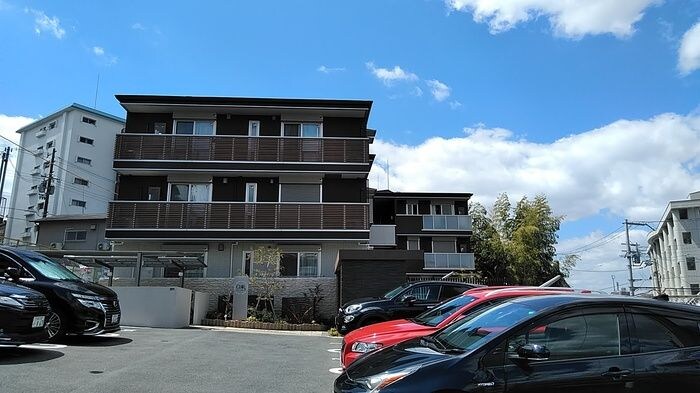 クレール桃山台の物件外観写真