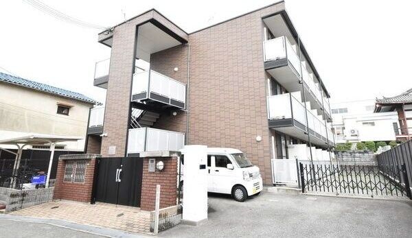 レジデンスローズの物件外観写真