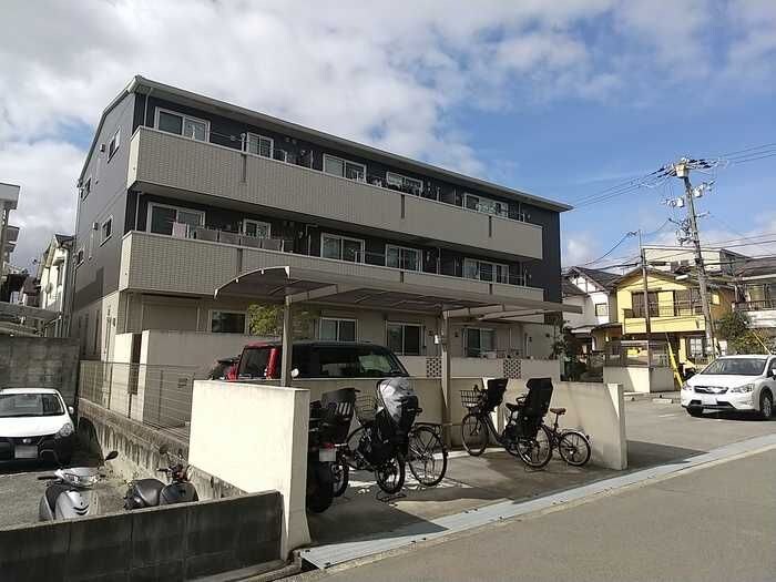 アークファイブの物件外観写真