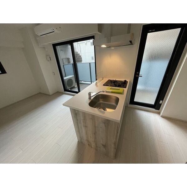 シーズンフラッツ新大阪の物件内観写真