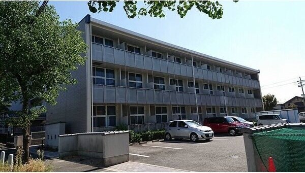 レオパレスTSUKIJIの物件外観写真