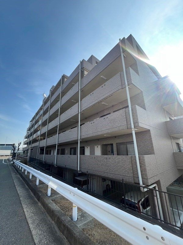 メゾン・ド・プラス豊中の物件外観写真