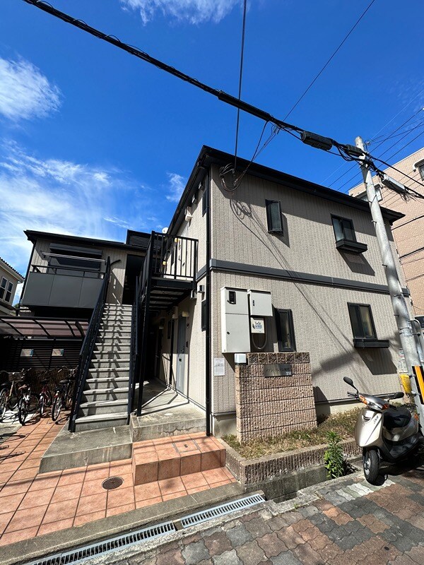 メゾンソレイユ岡町の物件外観写真