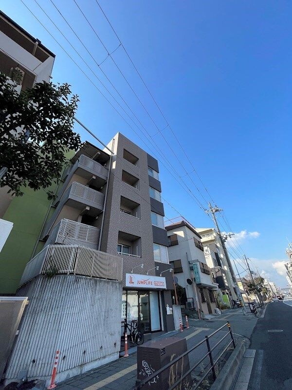 プレシェルトの物件外観写真