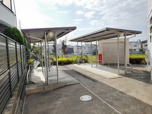 エレガンシアの物件外観写真