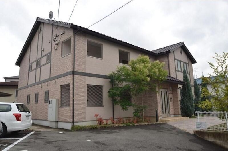 メープルガーデンの物件外観写真