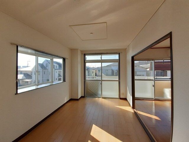 ディアコートＭＩＨＯの物件内観写真