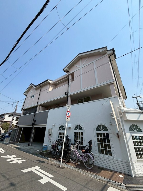 シャルム上野西の物件外観写真