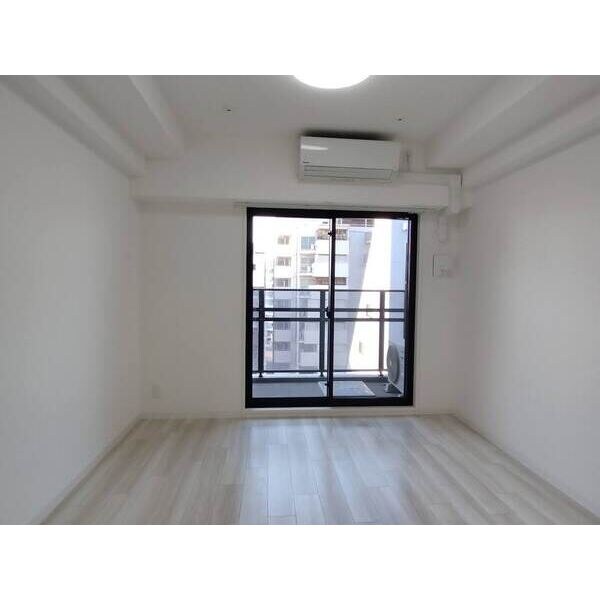 ファーストフィオーレ神戸湊町の物件内観写真