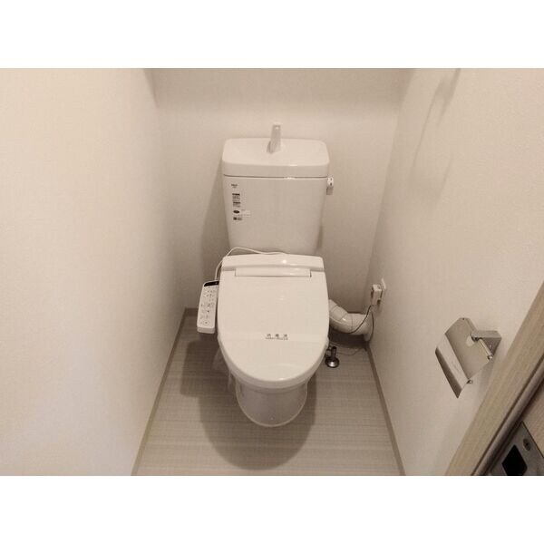 ファーストフィオーレ神戸湊町の物件内観写真