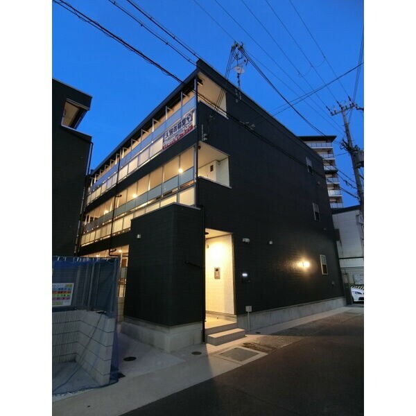 リブリスカイブルーサンの物件外観写真