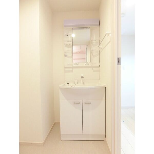 リブリスカイブルーサンの物件内観写真