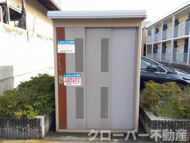 レオパレスウィスタリア坂出の物件外観写真