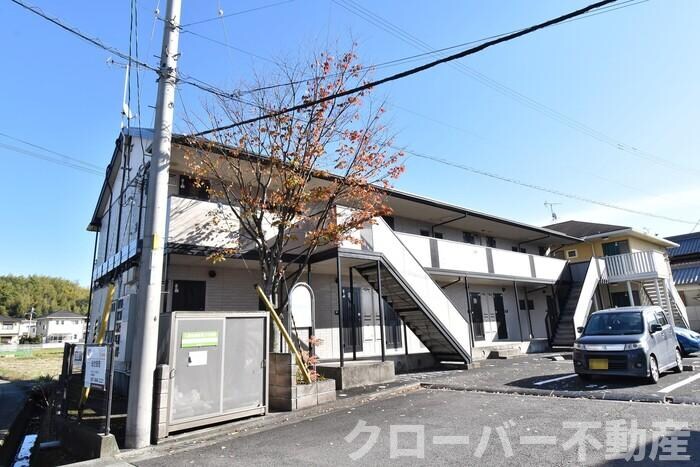 ベルシャトル B棟の物件外観写真