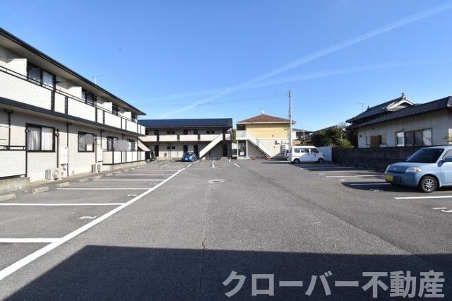 ベルシャトル B棟の物件外観写真