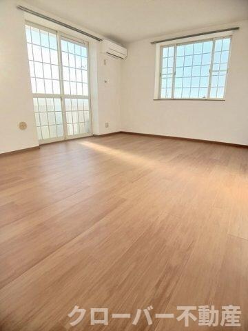 ヴィラ・ヒューゲル　Ｂの物件内観写真