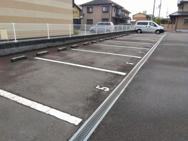 レオパレス東大浜の物件外観写真