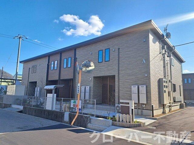 クラール鶴市フロイデＡの物件外観写真