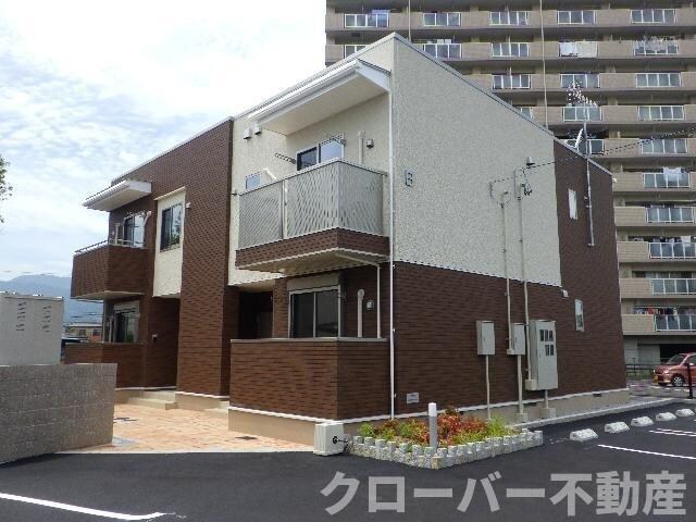 アベニール鶴市Ｂの物件外観写真