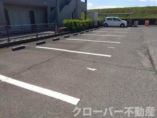 レオパレス華の物件外観写真