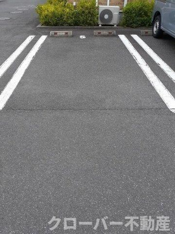 ラ・フェスタＣの物件外観写真